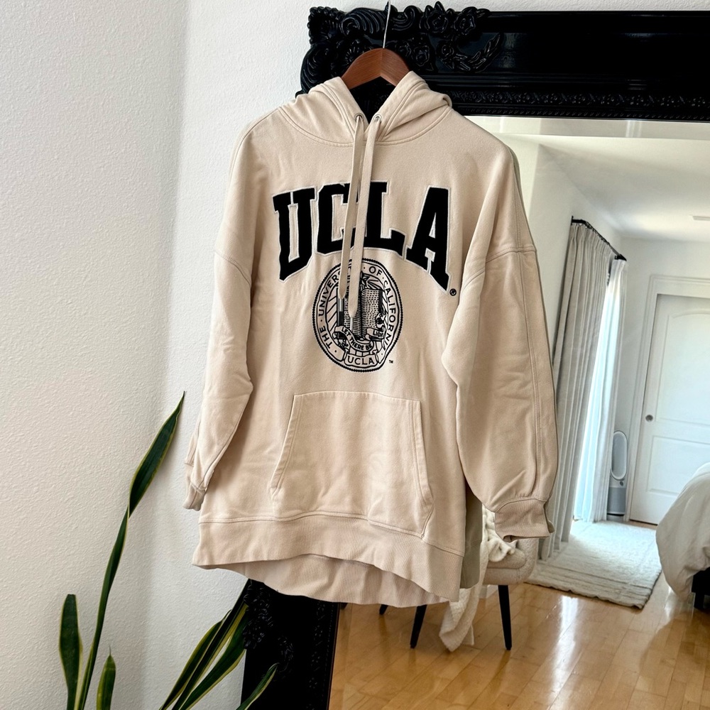 H&M | Women’s Oversized Tan UCLA Varsity Hoodie - Picture 2 of 5
